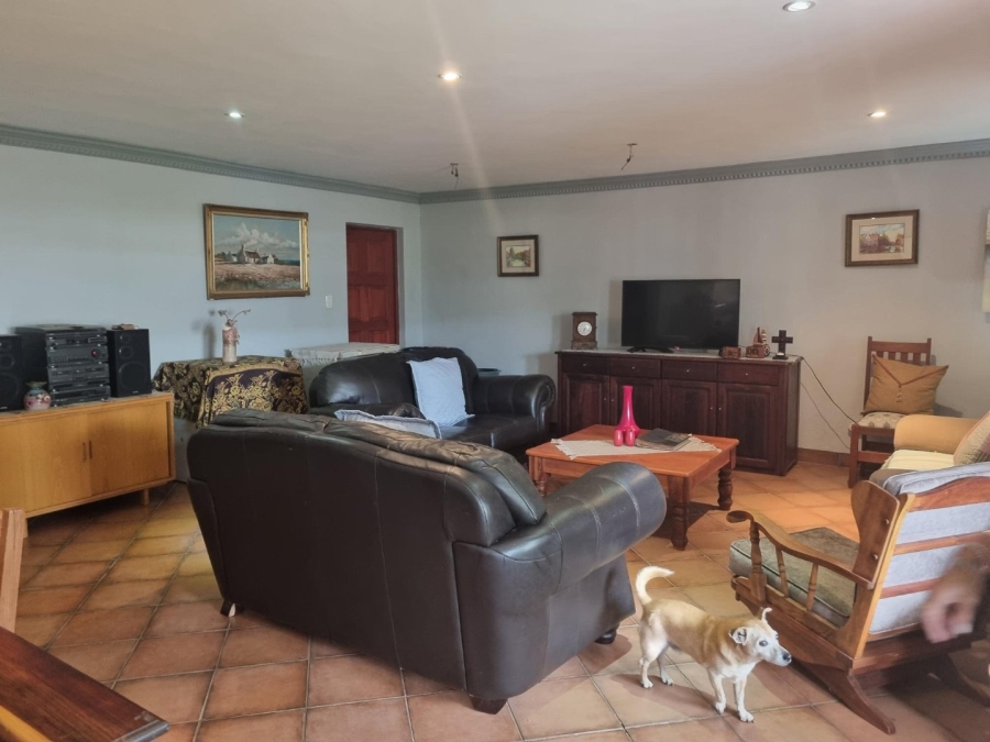 5 Bedroom Property for Sale in Meerhof North West